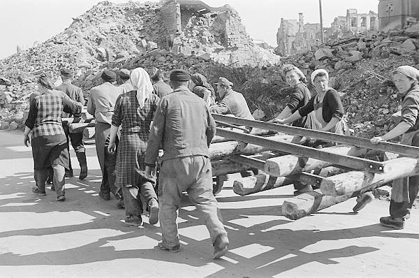 Richard Peter: Dresda 1945