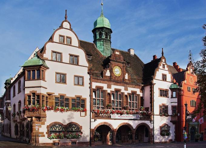 Il vecchio municipio di Friburgo