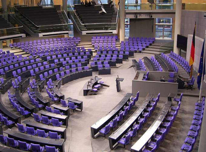 La sala del Reichstag di oggi dove si riunisce il parlamento della Germania