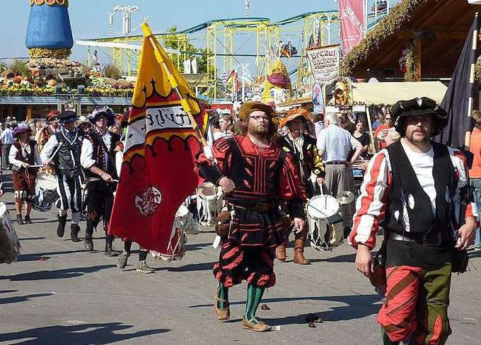 Cannstatter Volksfest (festa della birra)