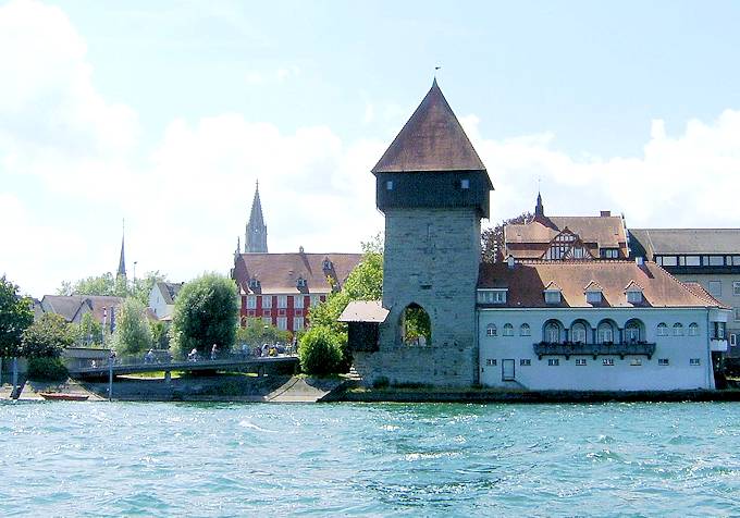 La torre Rheintormturm