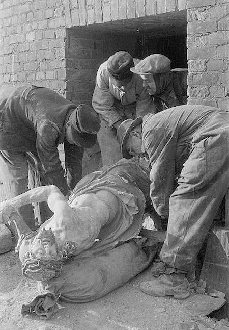 Richard Peter: Dresda 1945