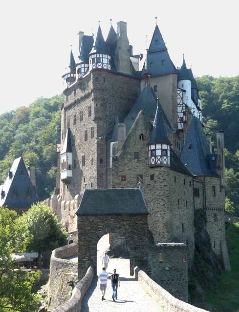 Il Castello Di Eltz Sulla Mosella