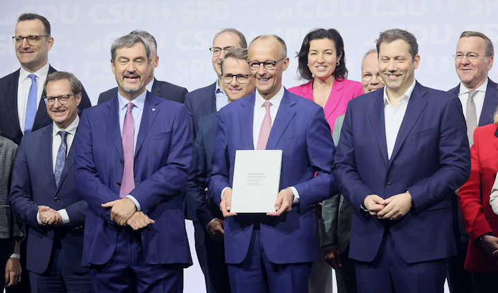 I rappresentanti dei partiti che hanno formato l'attuale governo tedesco