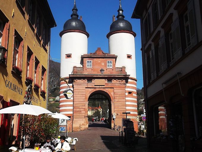 La "Heidelberger Tor", la porta che dà sul Ponte Vecchio
