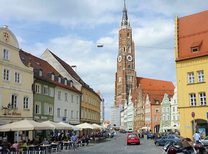 Il centro di Landshut con la chiesa St. Martin