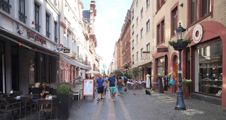 La zona pedonale del centro storico