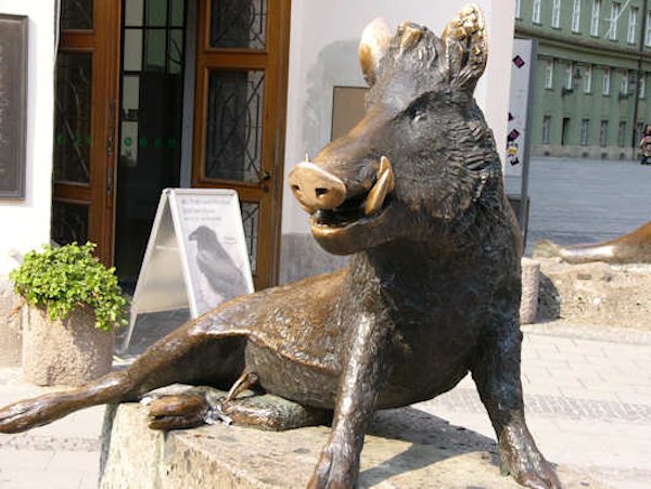 Monaco - zona pedonale - Museo della caccia e della pesca