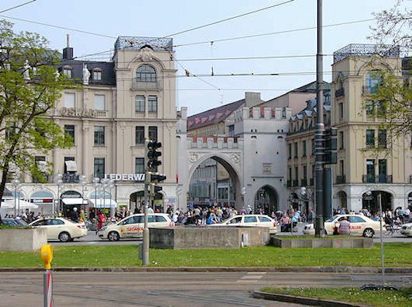 Karlsplatz (Stachus)
