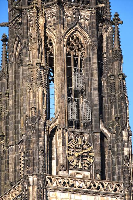 Il campanile della Lambertikirche con le tre gabbie di ferro