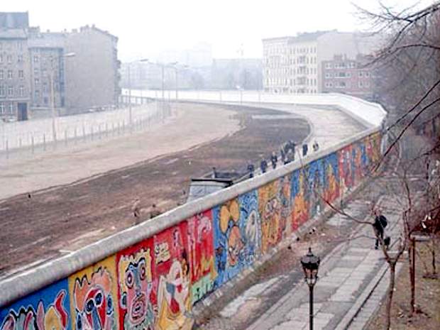 Il muro di Berlino (1986)