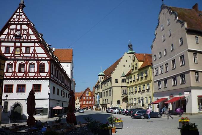 Case storiche nel centro di Nrdlingen