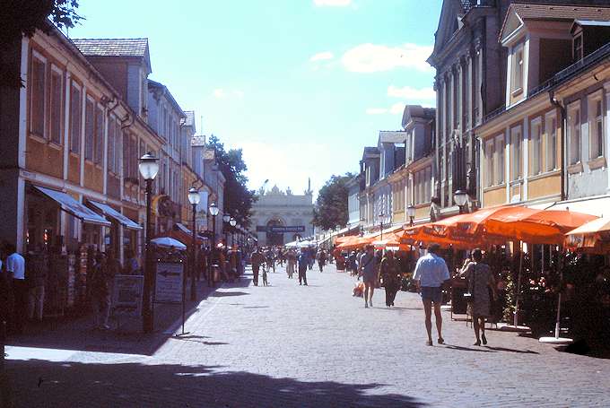 La "Brandenburger Strae", nel centro di Potsdam