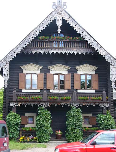 Una casa della colonia russa Alexandrowka di Potsdam.