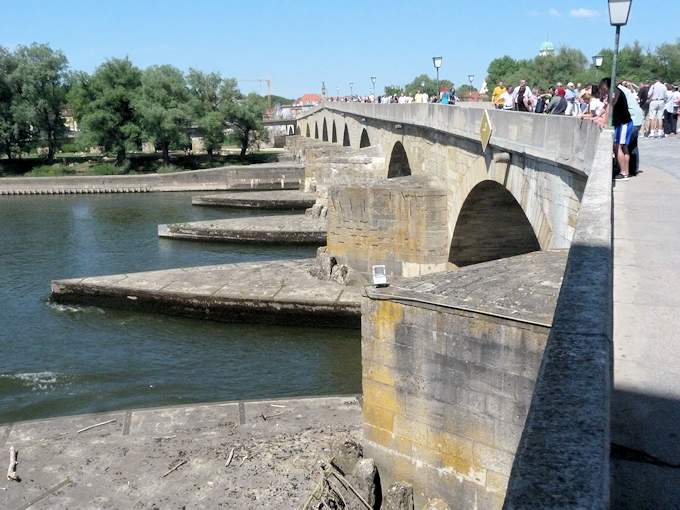 Ratisbona - la "Steinerne Brücke"