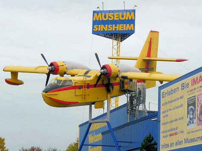 Un Canadair CL-215