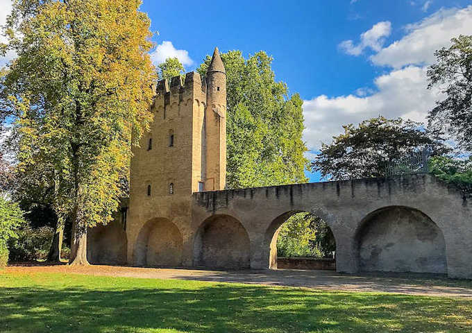 Resti delle vecchie fortificazioni di Spira