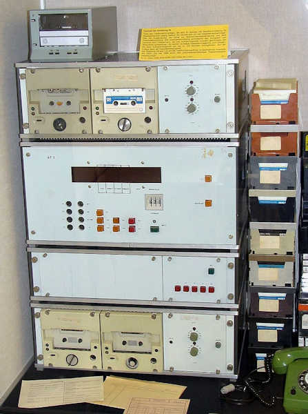 Un'apparecchiatura della Stasi per intercettare le telefonate degli oppositori.
