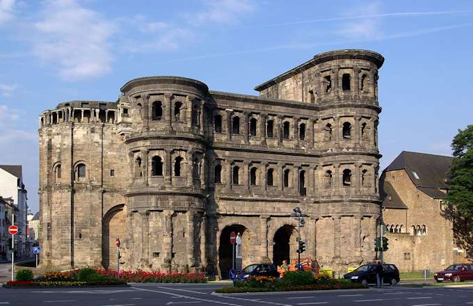 Treviri: la "Porta Nigra"