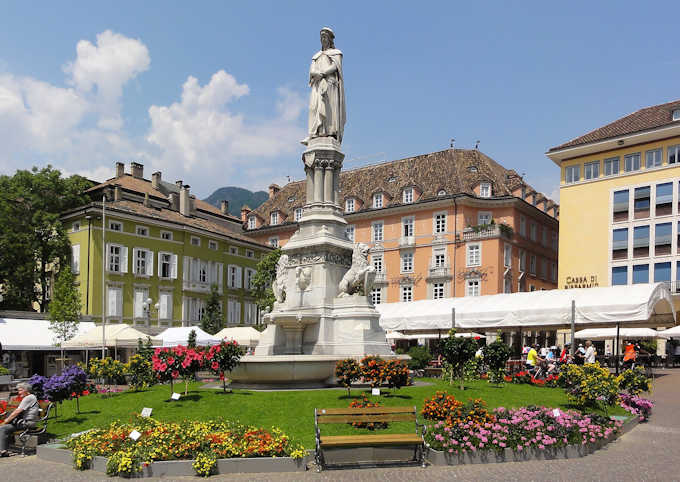 La "Piazza Walther" a Bolzano