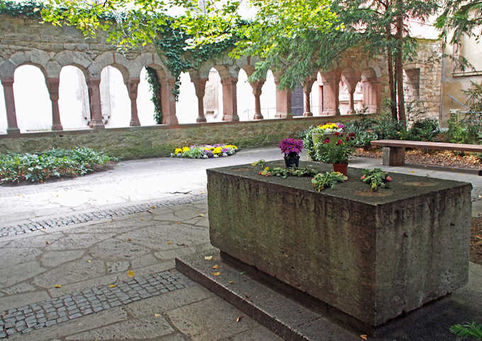 Il monumento dedicato a Walther a Würzburg
