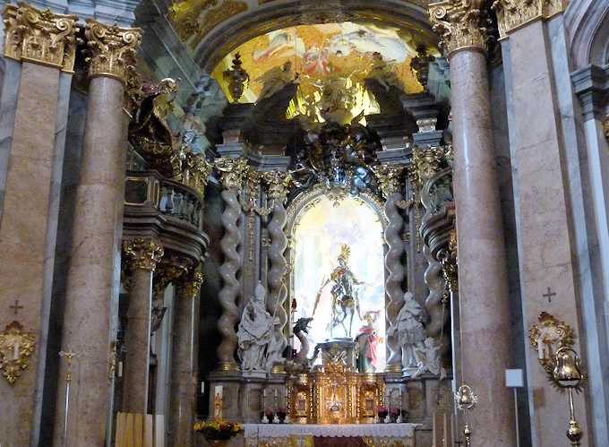 La chiesa San Giorgio nell'abbazia di Weltenburg