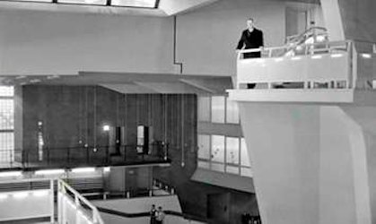 Una scena del film di Wim Wenders "Il cielo sopra Berlino"